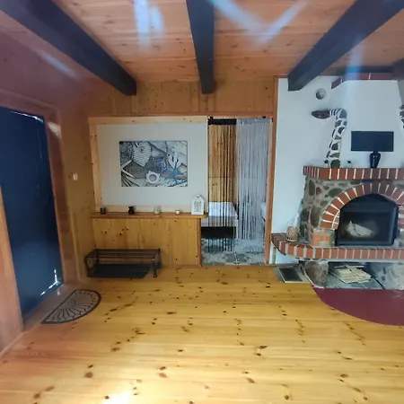 Bajkowe Chatki Letniskowe Nad Jeziorem Narie بيت للعطل