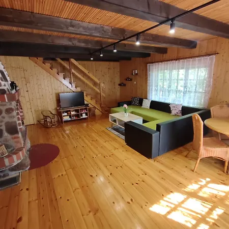 Bajkowe Chatki Letniskowe Nad Jeziorem Narie